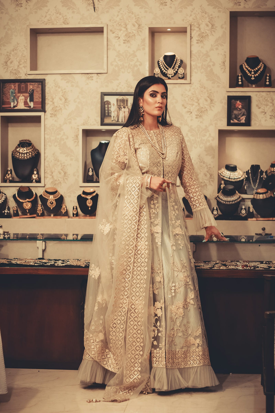 Woman in elegant Indian ethnic kurta — capsule ethnic wardrobe guide by Ananddi