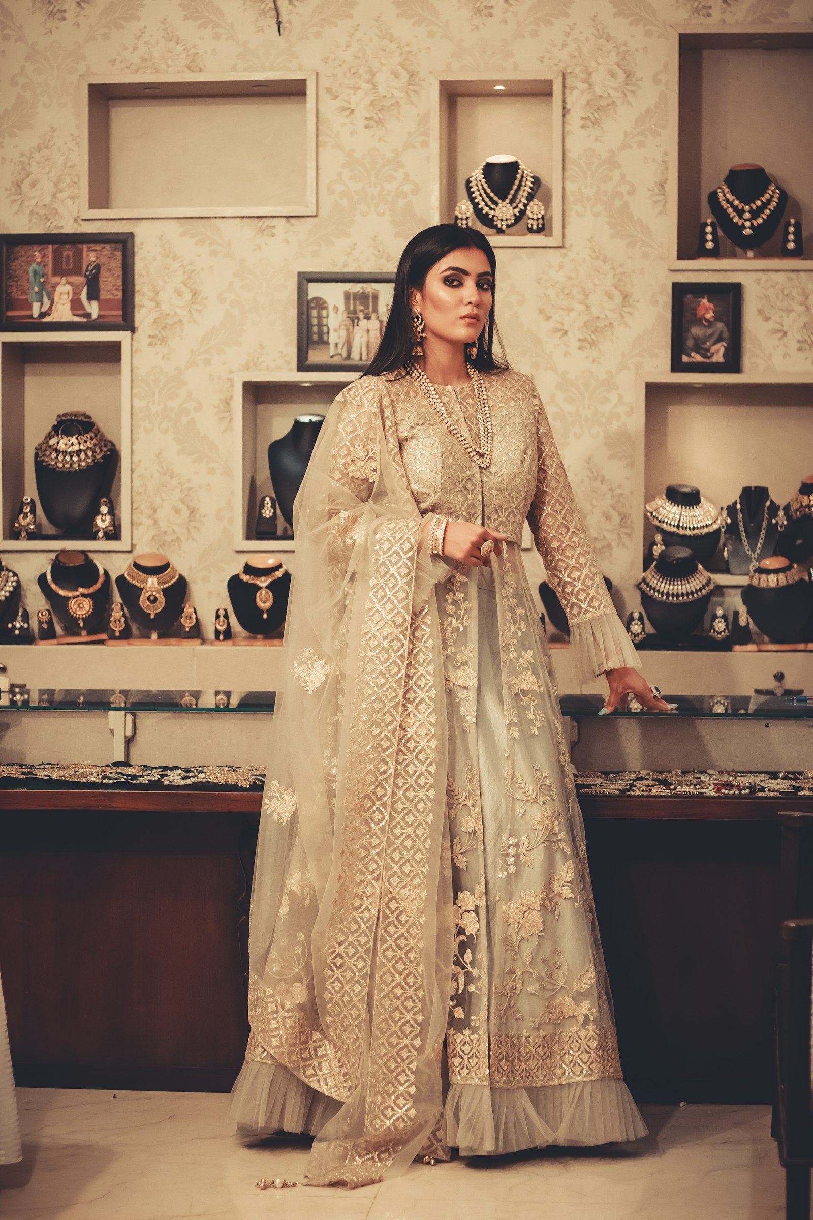 Woman in elegant Indian ethnic kurta — capsule ethnic wardrobe guide by Ananddi